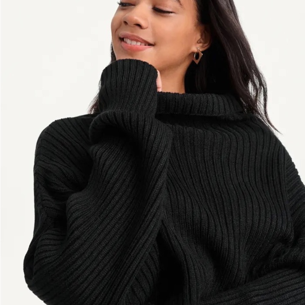 H & M divide black turtle neck sweater